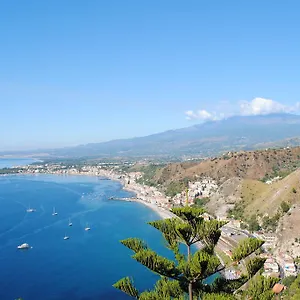Tiziana Appartamento Giardini Naxos